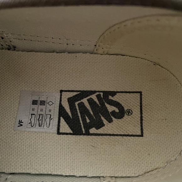 Vans, Girls Silver gray glitter Sneakers Sz 3 Brand new condition - Picture 7 of 7